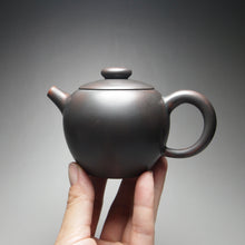 Load image into Gallery viewer, 140ml Julunzhu Nixing Teapot Dark Grey 坭兴巨轮珠壶