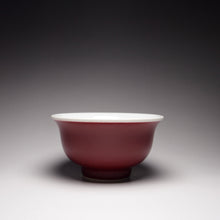 Load image into Gallery viewer, 140ml Fanggu Jihong and Qinghua Cat Porcelain Teacup 青花霁红杯