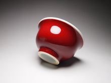 Load image into Gallery viewer, 140ml Fanggu Jihong and Qinghua Cat Porcelain Teacup 青花霁红杯