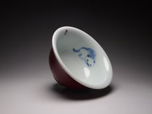Load image into Gallery viewer, 140ml Fanggu Jihong and Qinghua Cat Porcelain Teacup 青花霁红杯