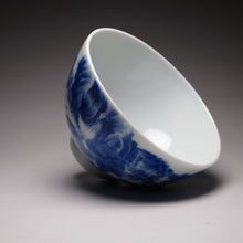 Load image into Gallery viewer, Qinghua Landscape Chicken Heart Jingdezhen Porcelain Teacup, 重工青花山水鸡心杯