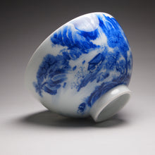Load image into Gallery viewer, Qinghua Landscape Chicken Heart Jingdezhen Porcelain Teacup, 重工青花山水鸡心杯