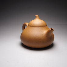 Load image into Gallery viewer, Huangjin Duan Melon Yixing Teapot 黄金段匏瓜 140ml