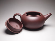 Load image into Gallery viewer, Lao Zini Shuiping Yixing Teapot, 老紫泥水平, 150ml