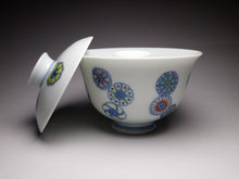 Load image into Gallery viewer, Doucai Piqiuhua Motif Jingdezhen White Porcelain Gaiwan, 斗彩皮球花盖碗