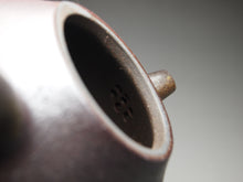 Load image into Gallery viewer, Wood Fired Melon Lao Zini Yixing Teapot 柴烧老紫泥匏瓜 150ml