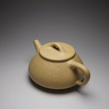 Load image into Gallery viewer, Benshan lüni 本山绿泥 Shipiao Yixing Teapot, 160ml