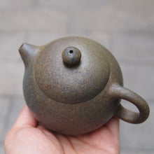 Load image into Gallery viewer, Wood Fired Huangjin Duan Xishi Yixing Teapot, 柴烧黄金段西施壶, 165ml