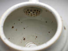 Load image into Gallery viewer, Jingdezhen Glazed Stoneware Teapot, 素直手工茶壶, 190ml