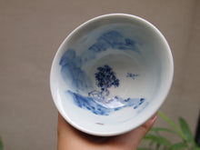 Load image into Gallery viewer, 120ml Fanggu Technique House and Tree Jihong and Qinghua Porcelain Teacup 青花霁红杯