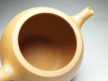 Load image into Gallery viewer, Huangjin Duan Eggplant Yixing Teapot, 黄金段茄段, 200ml