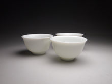 Load image into Gallery viewer, 20ml Tianbai Porcelain ChuTing Teacup 甜白初汀杯