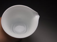 Load image into Gallery viewer, Wide Mouth Tianbaiyou Jingdezhen Porcelain Fair Cup 甜白釉陶瓷公道杯