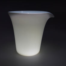 Load image into Gallery viewer, Wide Mouth Tianbaiyou Jingdezhen Porcelain Fair Cup 甜白釉陶瓷公道杯