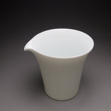 Load image into Gallery viewer, Wide Mouth Tianbaiyou Jingdezhen Porcelain Fair Cup 甜白釉陶瓷公道杯