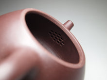 Load image into Gallery viewer, Lao Zini Pinggai Shipiao Yixing Teapot 老紫泥平盖石瓢 220ml
