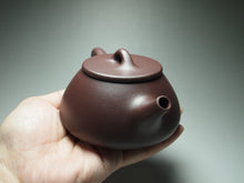 Load image into Gallery viewer, Lao Zini Pinggai Shipiao Yixing Teapot 老紫泥平盖石瓢 220ml