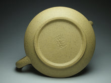 Load image into Gallery viewer, Benshan Lüni Zhuzhuo Yixing Teapot, 本山绿泥柱拙壶 230ml