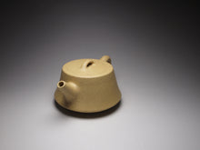 Load image into Gallery viewer, Benshan Lüni Zhuzhuo Yixing Teapot, 本山绿泥柱拙壶 230ml
