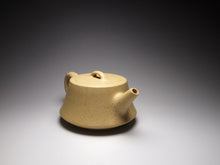 Load image into Gallery viewer, Benshan Lüni Zhuzhuo Yixing Teapot, 本山绿泥柱拙壶 230ml