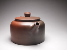 Load image into Gallery viewer, 250ml Dezhong Nixing Teapot by Li Wenxin 李文新坭兴德钟