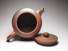 Load image into Gallery viewer, 250ml Dezhong Nixing Teapot by Li Wenxin 李文新坭兴德钟
