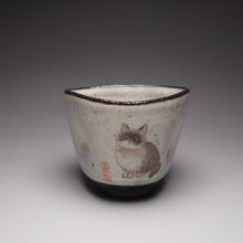 Load image into Gallery viewer, Three-sided Kitty Cat Kohiki style stoneware teacups, 50ml