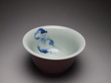 Load image into Gallery viewer, 100ml Fanggu Technique Cat and Fish, Jihong and Qinghua Porcelain Teacup 青花霁红杯