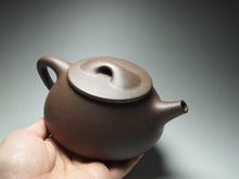 Load image into Gallery viewer, TianQingNi Big Shipiao Yixing Teapot, 天青泥大满瓢, 400ml