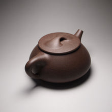 Load image into Gallery viewer, TianQingNi Big Shipiao Yixing Teapot, 天青泥大满瓢, 400ml