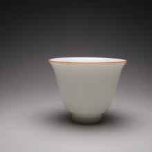 Load image into Gallery viewer, 40ml Flower Goddess Tianbai Jingdezhen Porcelain Teacup 甜白花神杯