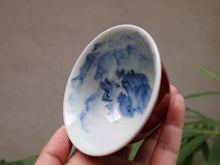 Load image into Gallery viewer, 120ml Fanggu Technique Cliffs and Sky Jihong and Qinghua Porcelain Teacup 青花霁红杯