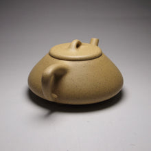 Load image into Gallery viewer, Benshan Lüni Ziye Shipiao Yixing Teapot 本山绿泥子冶石瓢 125ml