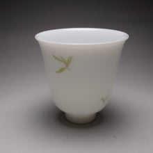Load image into Gallery viewer, Fencai Bamboo Leaf Jingdezhen Porcelain Teacup, 竹叶花神杯, 60ml