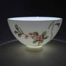 Load image into Gallery viewer, 60ml Youzhongcai Pomegranate Blossoms Chicken Heart Teacup 釉中彩鸡心杯(石榴花)