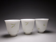 Load image into Gallery viewer, Fencai Bamboo Leaf Jingdezhen Porcelain Teacup, 竹叶花神杯, 60ml