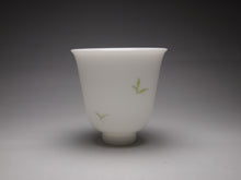 Load image into Gallery viewer, Fencai Bamboo Leaf Jingdezhen Porcelain Teacup, 竹叶花神杯, 60ml