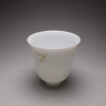 Load image into Gallery viewer, Fencai Bamboo Leaf Jingdezhen Porcelain Teacup, 竹叶花神杯, 60ml