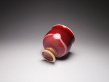 Load image into Gallery viewer, Red glazed stoneware teacup 素直陶艺高足杯 75ml
