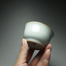 Load image into Gallery viewer, 75ml Moon White Ruyao Teacup, 月白汝窑茶杯