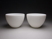 Load image into Gallery viewer, 75ml Tianbai Porcelain Big Chicken Egg Teacup 甜白大鸡蛋杯