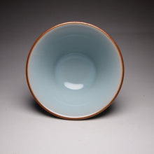 Load image into Gallery viewer, 75ml Horseshoe Royal Jade Ruyao Teacup 汝窑御青马蹄杯