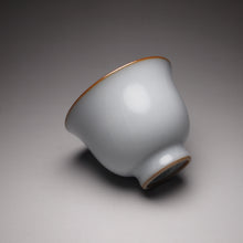 Load image into Gallery viewer, 75ml Moon White Ruyao Teacup, 月白汝窑茶杯