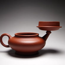Load image into Gallery viewer, Zhuni Xubian Shuiping Yixing Teapot, 朱泥虚扁水平壶, 120ml