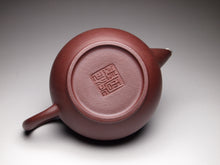 Load image into Gallery viewer, PRE-ORDER: Lao Zini Little Shuiping Yixing Teapot with Pure Silver Rim 包银老紫泥小水平 90ml