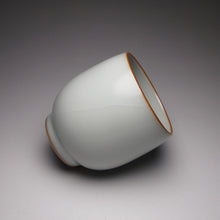 Load image into Gallery viewer, 95ml Fragrance Moon White Ruyao Teacup, 月白汝窑茶杯