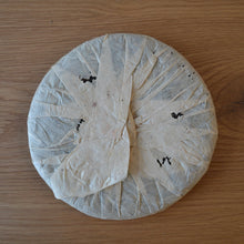 Load image into Gallery viewer, 2000 Zhongcha CNNP 7542 Raw Pu'er Tea Cake, 2000年中茶7542纪念饼