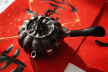 Load image into Gallery viewer, 999 Pure Silver Handmade Pumpkin Side Handle Teapot, 全手工纯银999南瓜侧把壶, 300ml