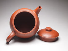 Load image into Gallery viewer, Zhuni Dahongpao Tall Julunzhu Yixing Teapot 朱泥大红袍巨轮珠 150ml