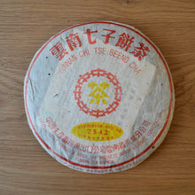 Load image into Gallery viewer, 2000 Zhongcha CNNP 7542 Raw Pu'er Tea Cake, 2000年中茶7542纪念饼